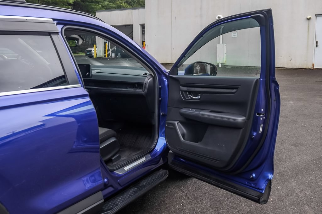 Used 2023 Honda CR-V EX image 16