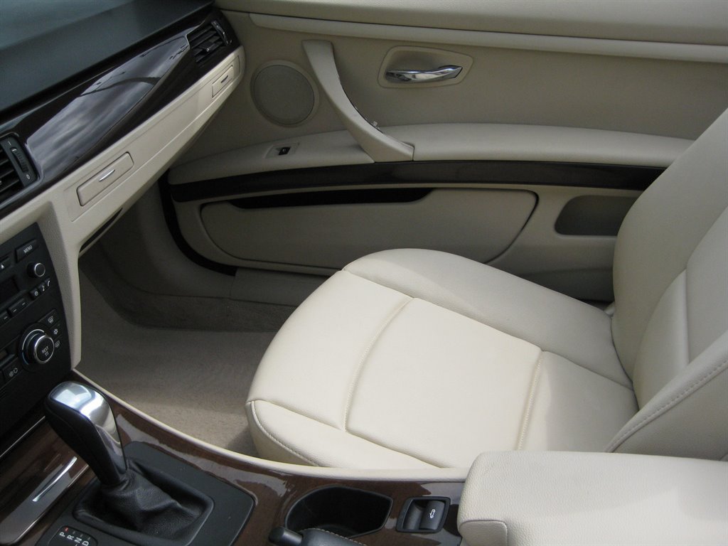 Used 2009 BMW 328i Convertible RWD image 18