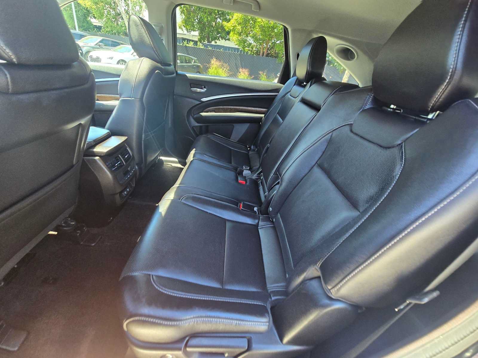 Used 2019 Acura MDX w/ Technology Package FWD image 17