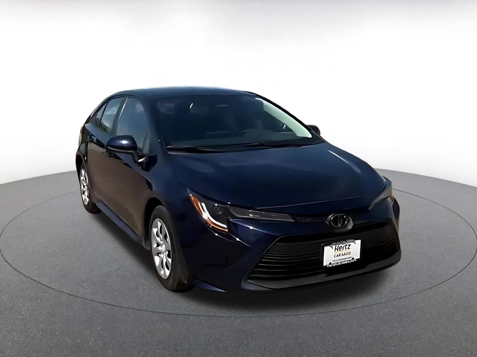Used 2025 Toyota Corolla LE image 3