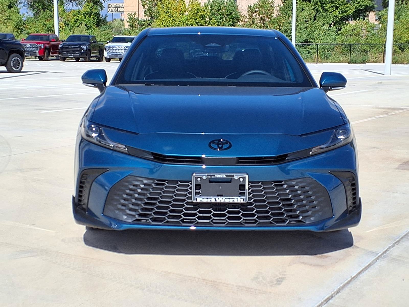 New 2026 Toyota Camry SE w/ Convenience Package FWD image 2