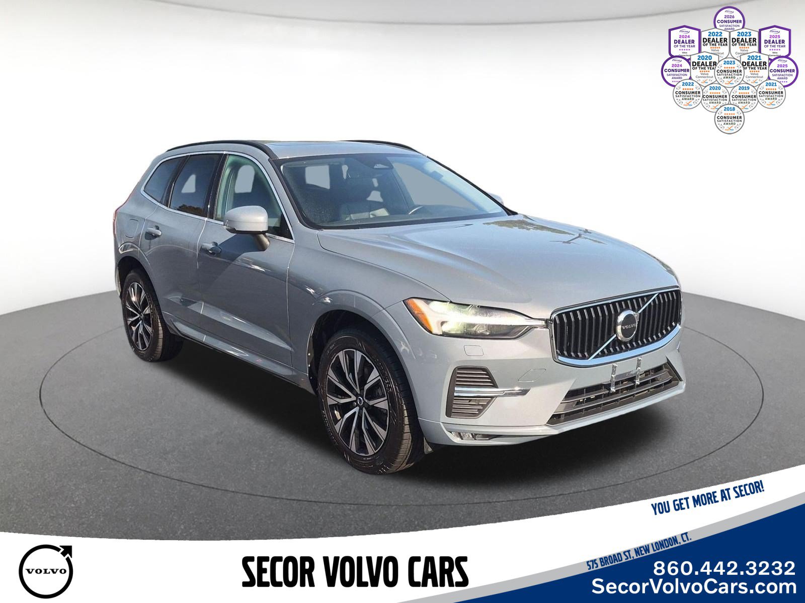 Used 2023 Volvo XC60 B5 Core w/ Climate Package AWD/4WD image 3