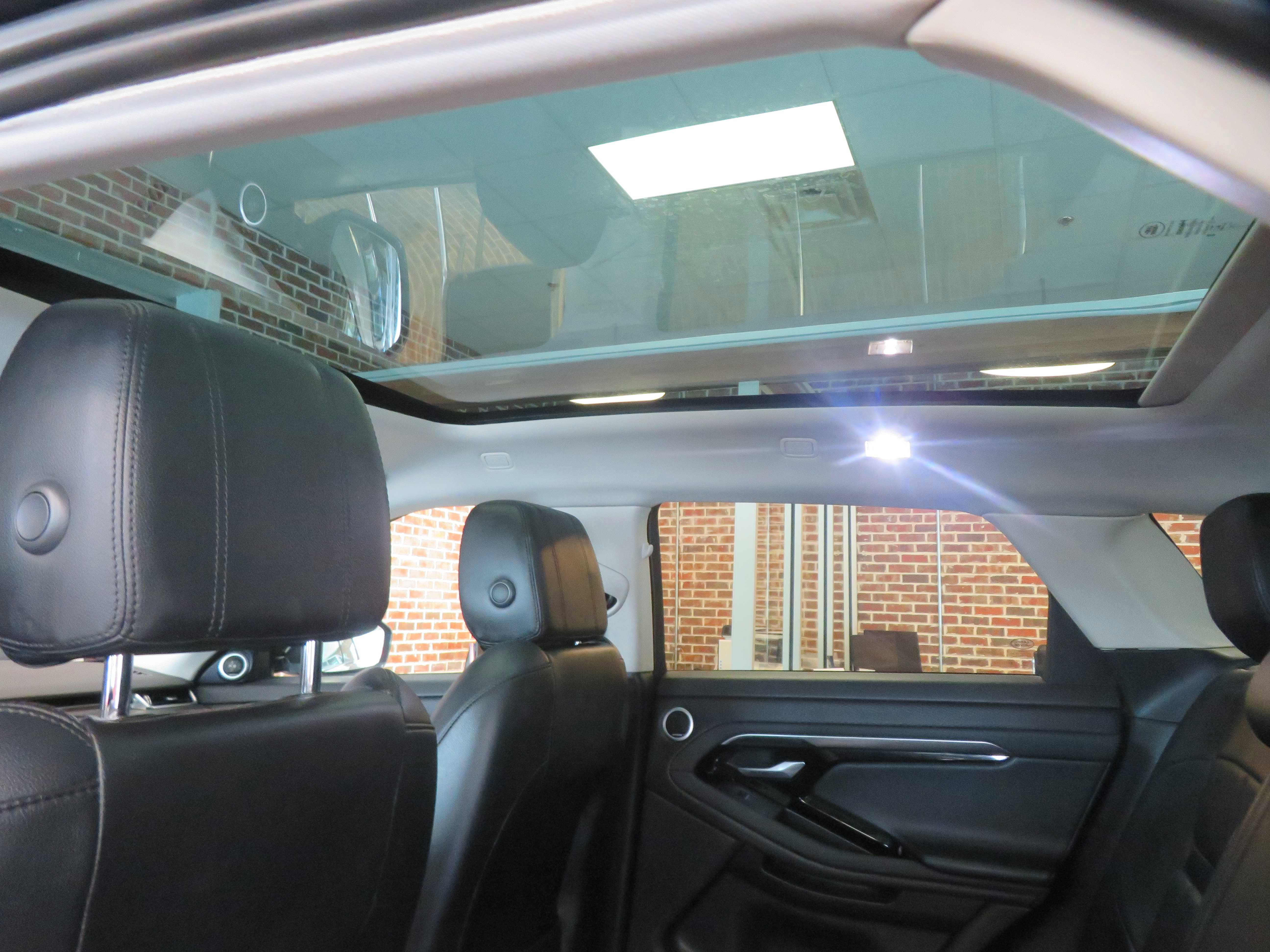 Used 2020 Land Rover Range Rover Evoque S image 46