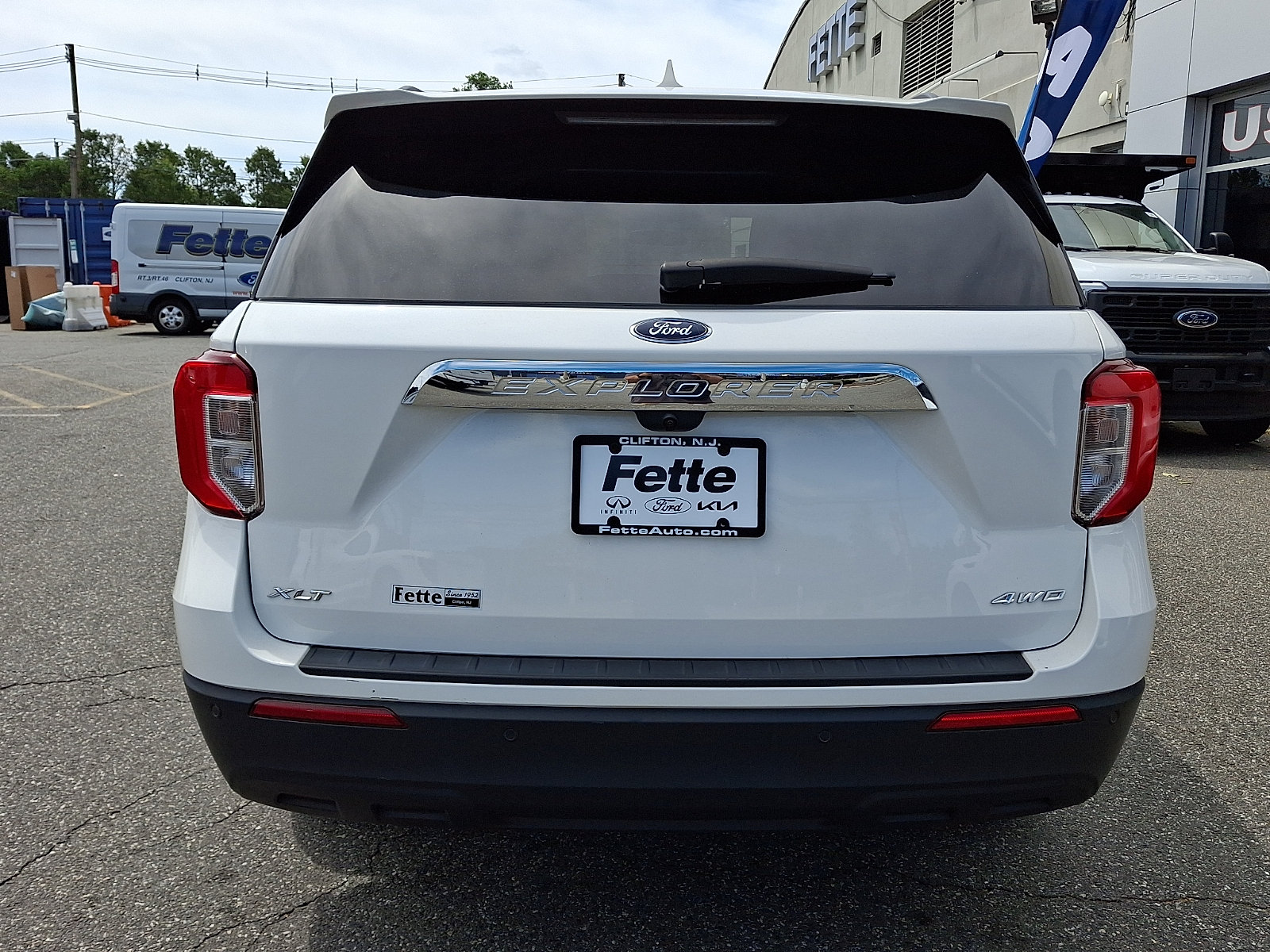 Certified 2024 Ford Explorer XLT AWD/4WD image 5