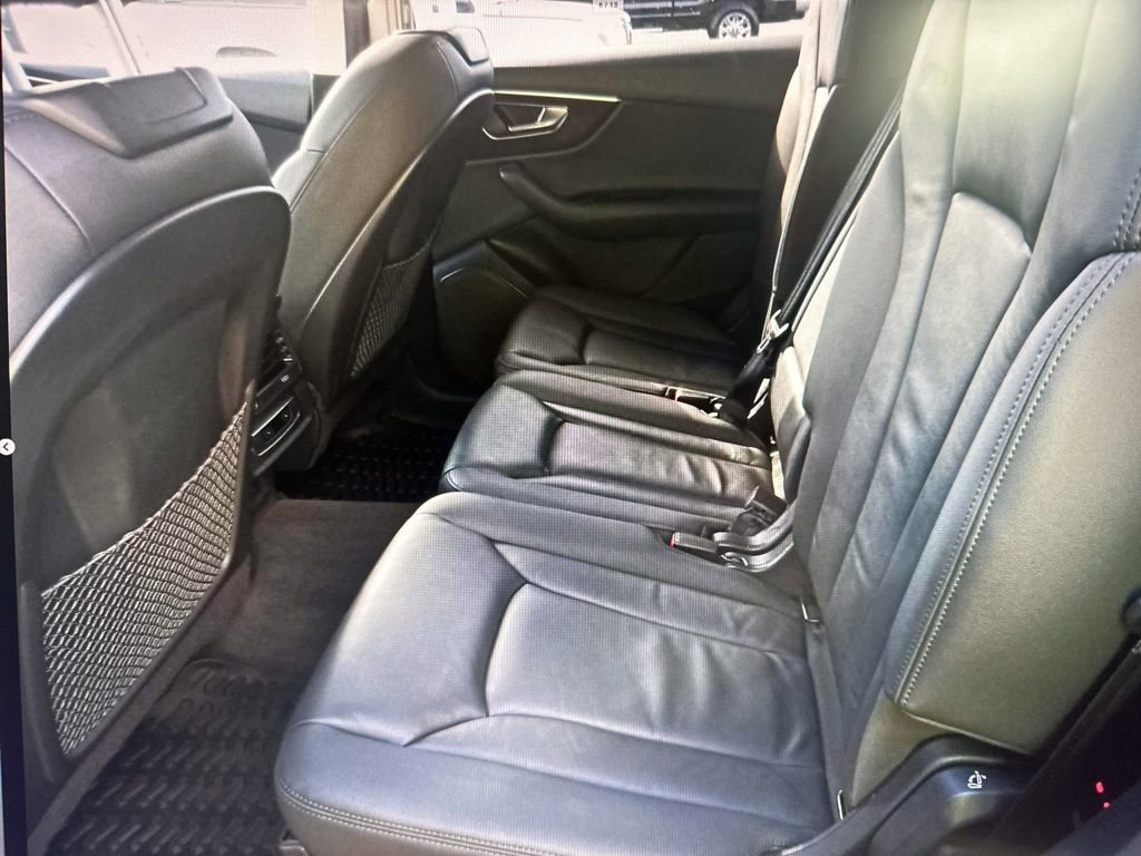 Used 2022 Audi Q7 3.0T Premium w/ Convenience Package image 5