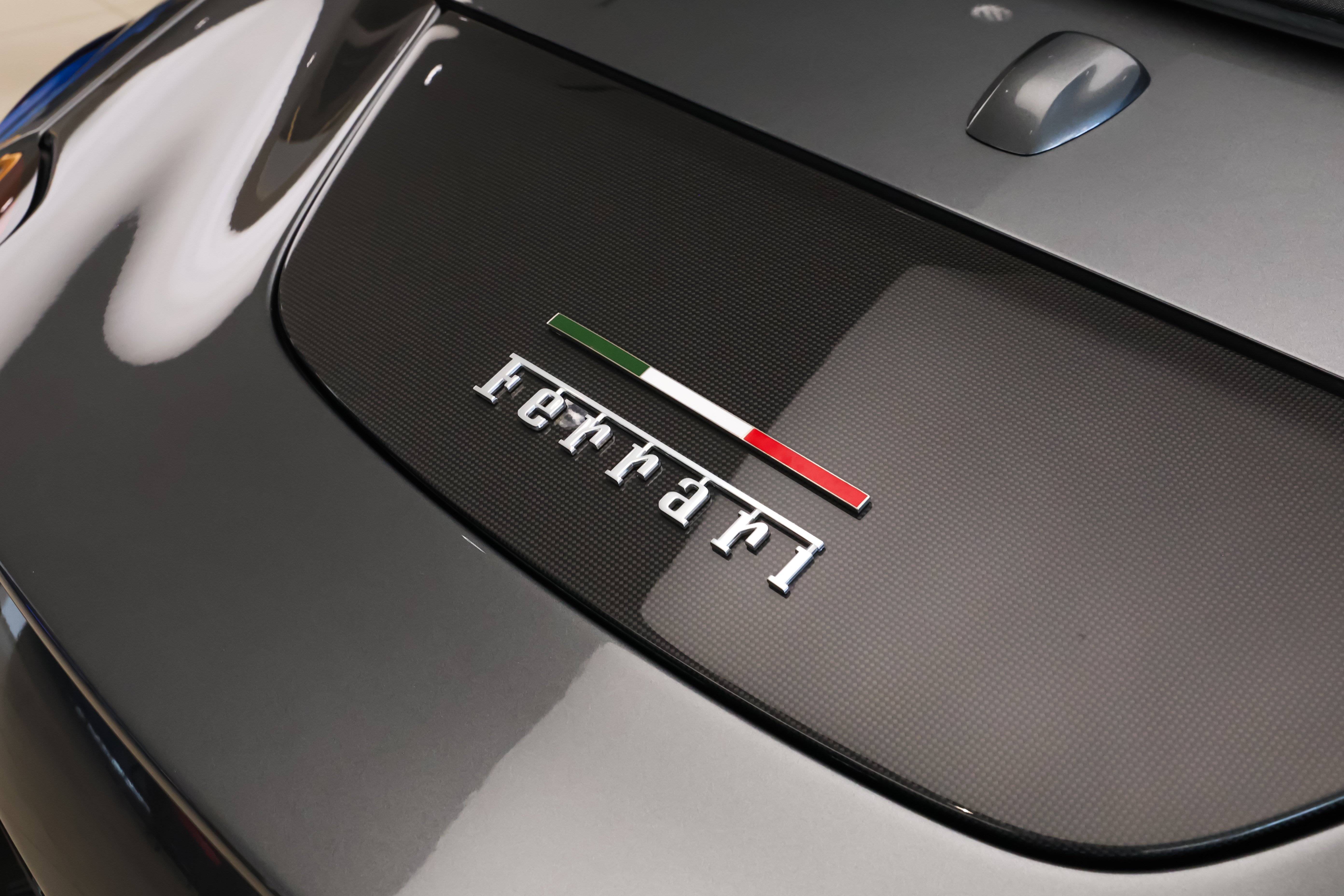 Used 2025 Ferrari Roma Spider RWD image 25