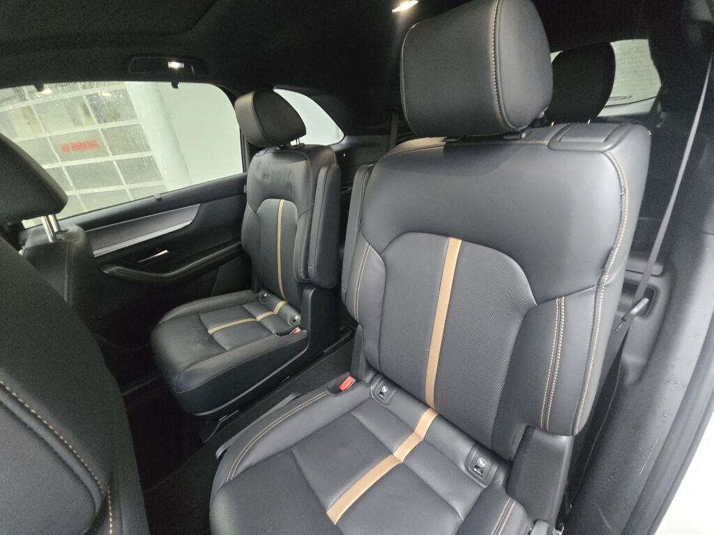 Used 2024 MAZDA CX-90 3.3 Turbo w/ Premium Plus Pkg image 14