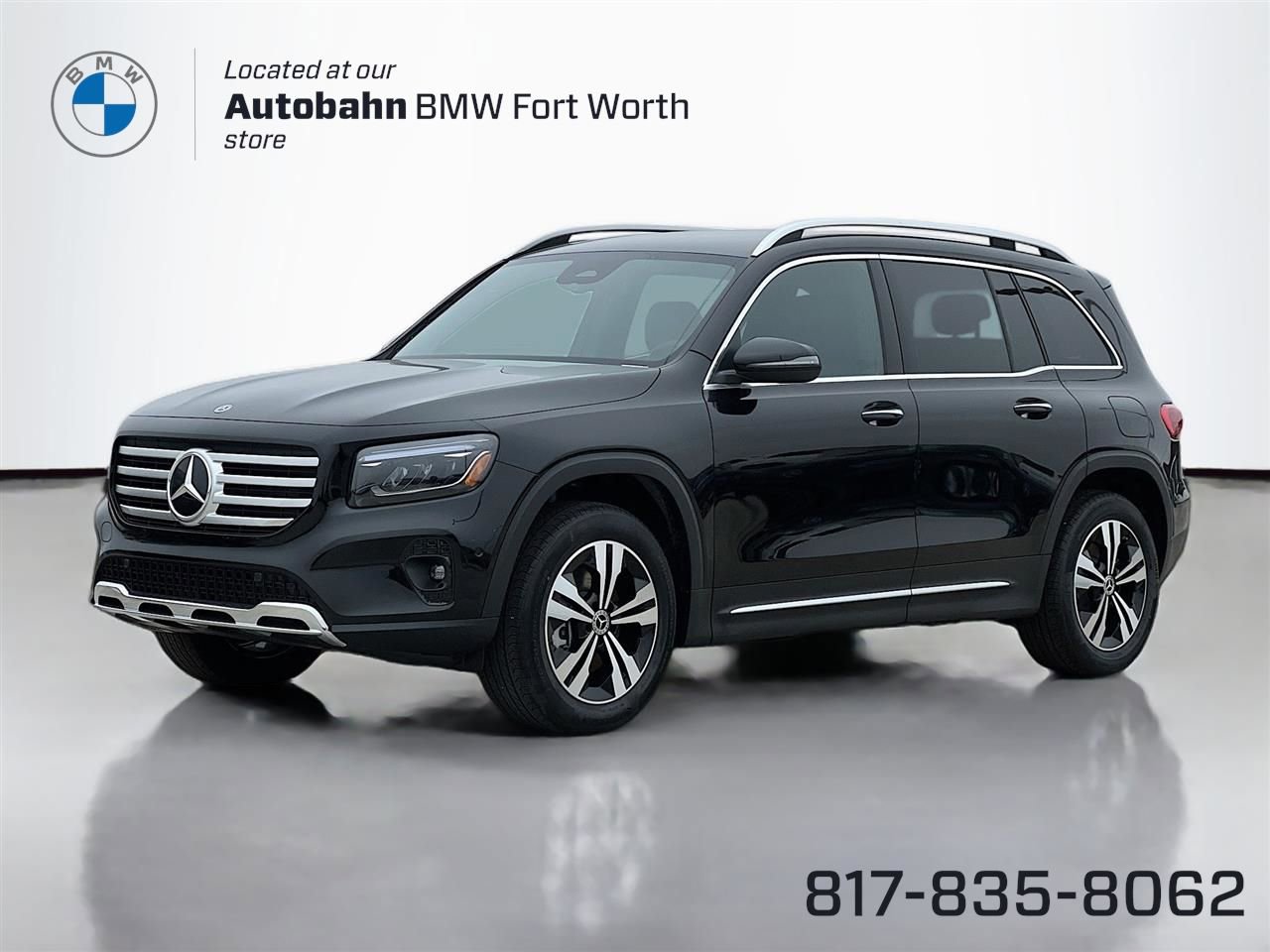 Used 2025 Mercedes-Benz GLB 250 4MATIC w/ Winter Package image 1