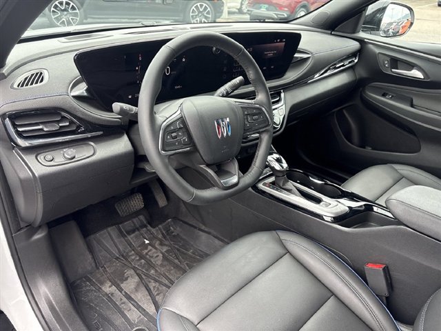 Used 2025 Buick Envista Sport Touring w/ Convenience I Package FWD image 10