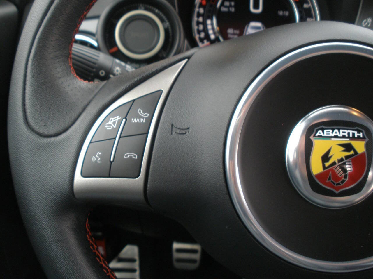 Used 2017 FIAT 500 Abarth image 31