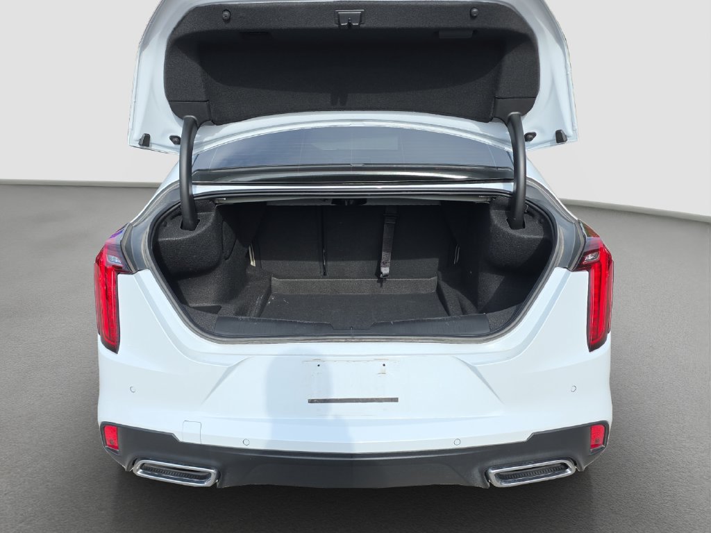 Used 2026 Cadillac CT4 Luxury w/ Sun And Sound Package AWD/4WD image 17