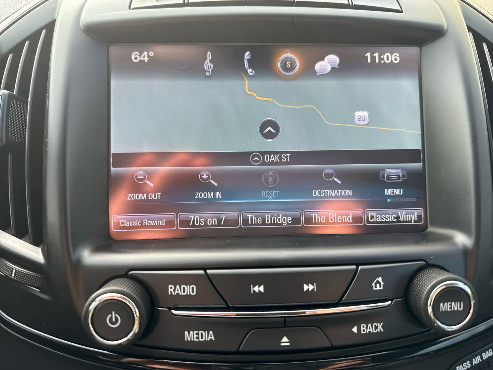 Used 2016 Buick Regal Premium w/ Driver Confidence Package #2 image 21