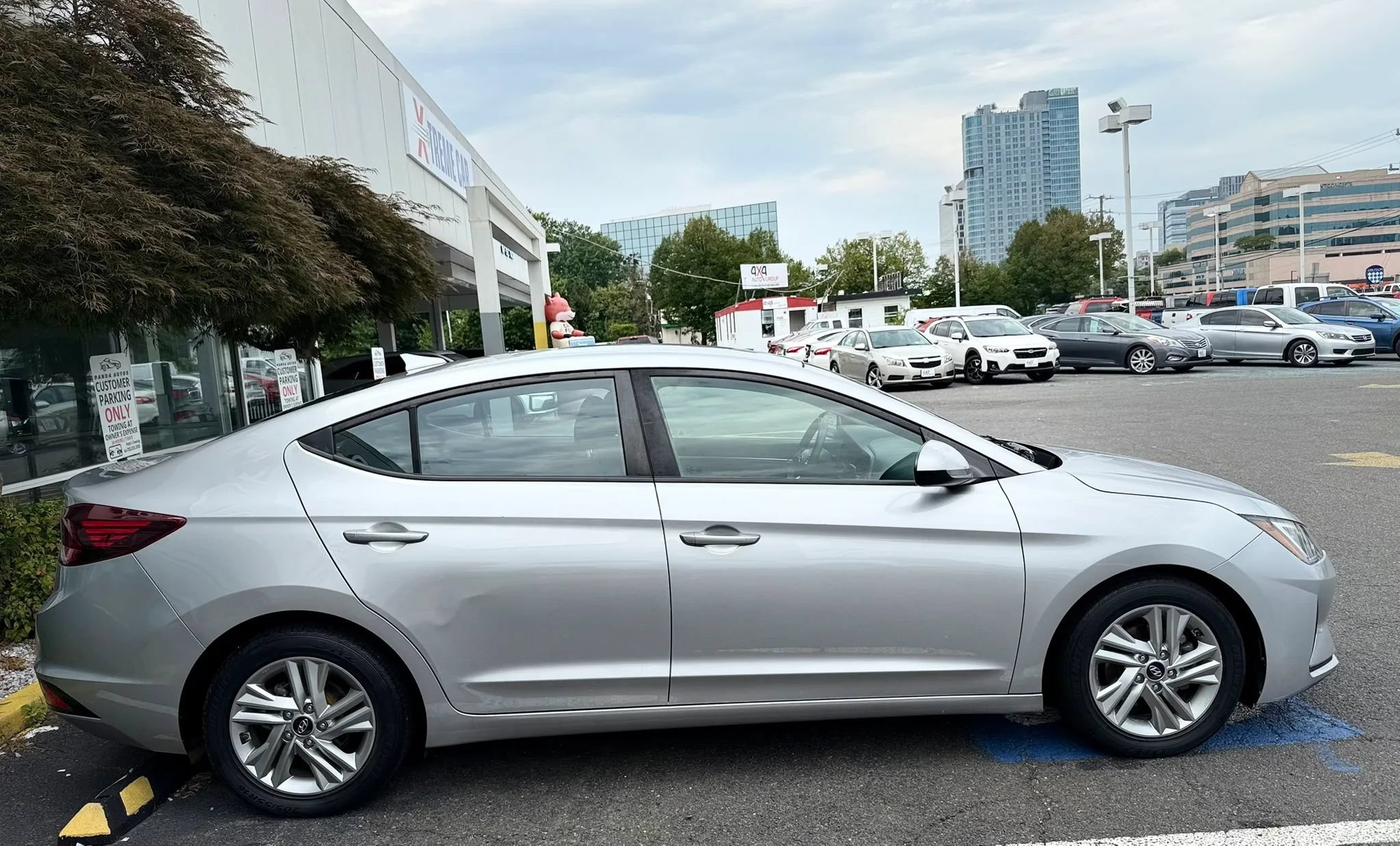 Used 2020 Hyundai Elantra SEL w/ Cargo Package (C1) FWD image 8