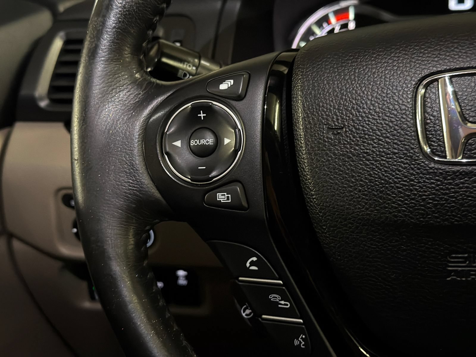 Used 2018 Honda Ridgeline RTL-E image 23