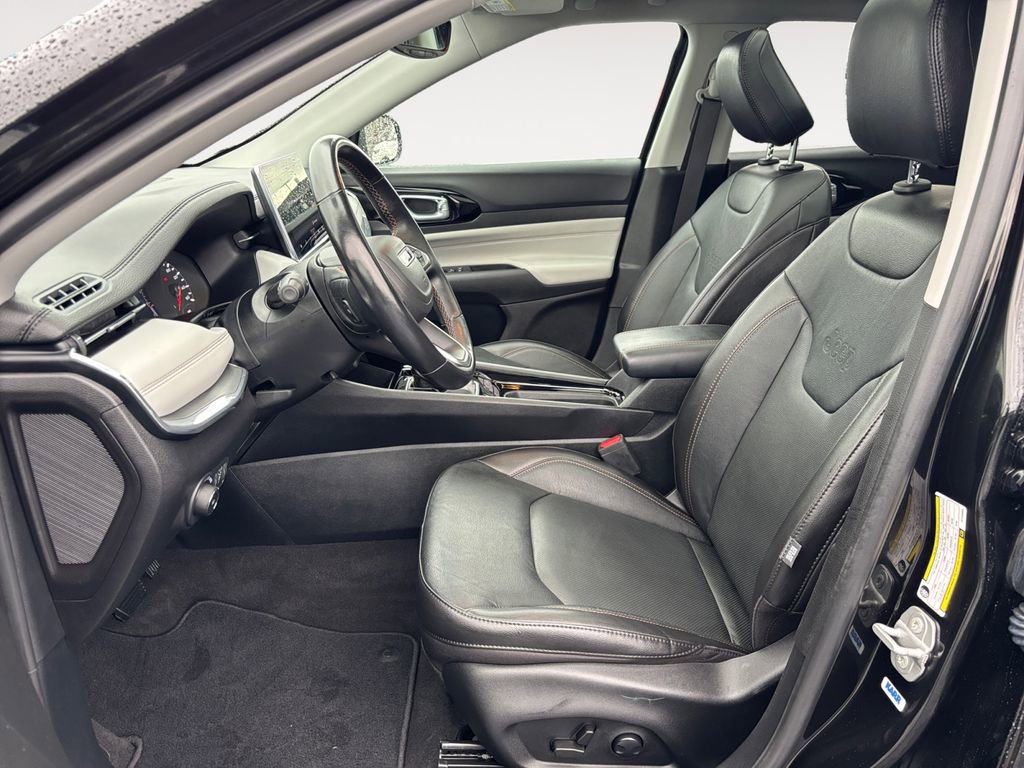 Used 2022 Jeep Compass Limited w/ Sun and Sound Group AWD/4WD image 17