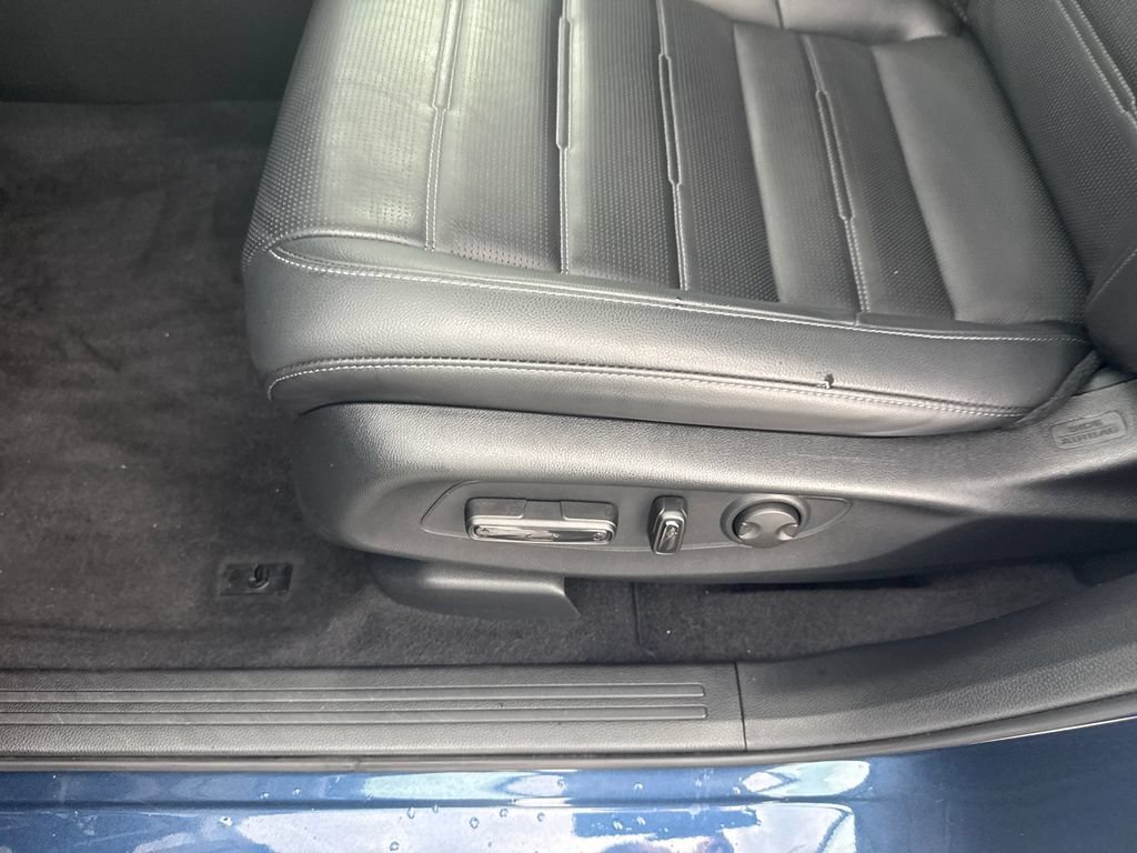 Used 2024 Honda CR-V EX-L image 12