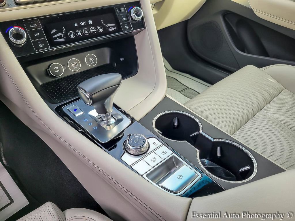 Used 2024 Genesis G70 2.5T image 24