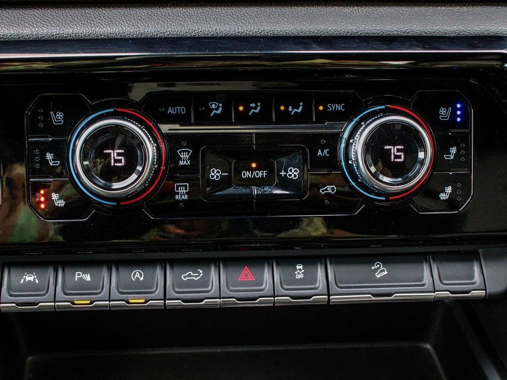 Used 2024 GMC Sierra 1500 AT4 w/ Technology Package image 23