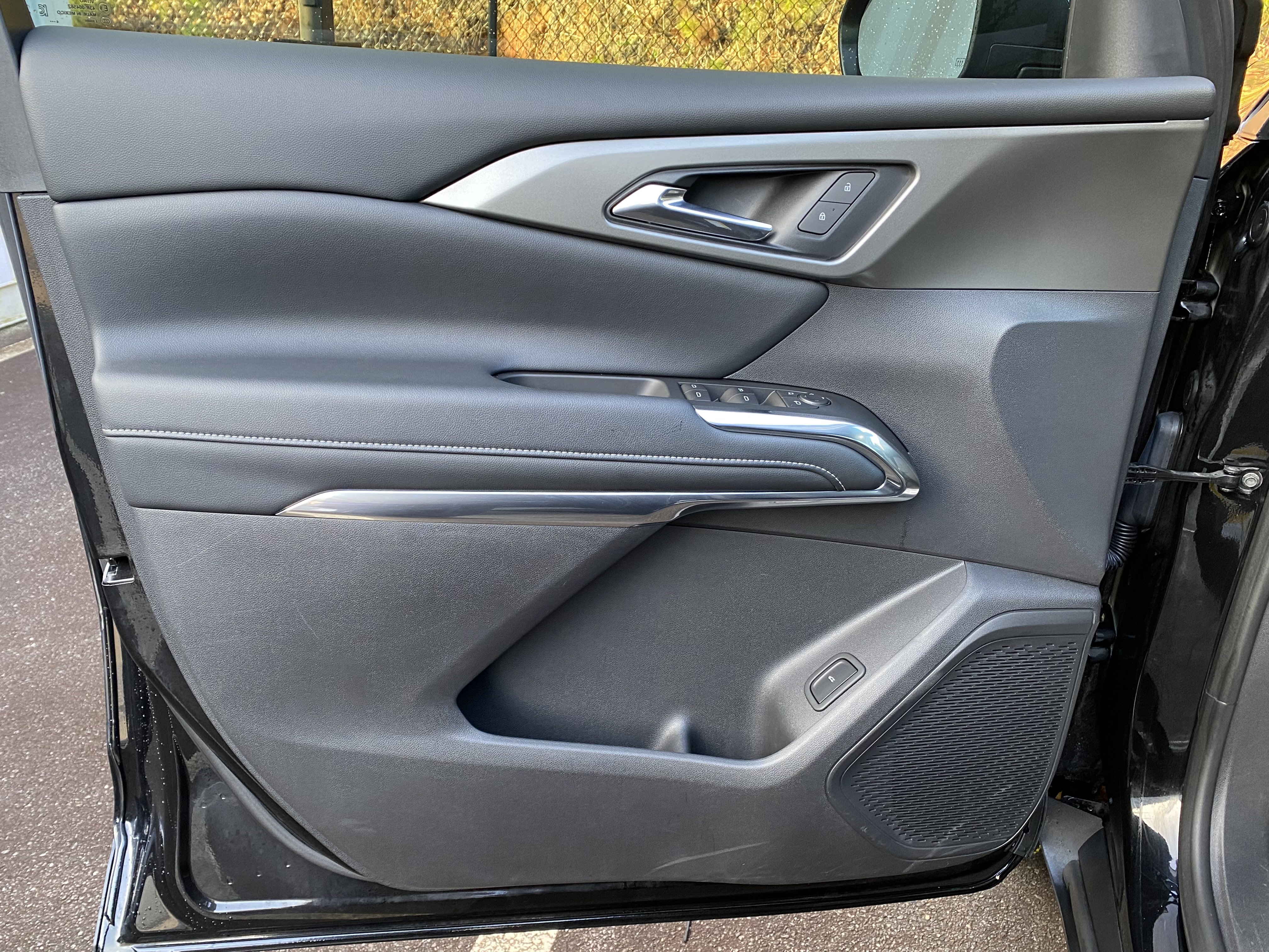 Used 2024 Chevrolet Traverse LT w/ Trailering Package image 15