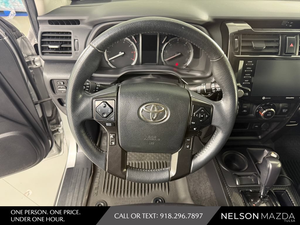 Used 2021 Toyota 4Runner Venture w/ Moonroof Package AWD/4WD image 20