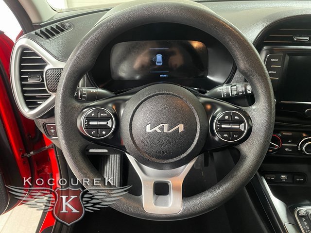 Used 2023 Kia Soul LX w/ LX Technology Package image 14