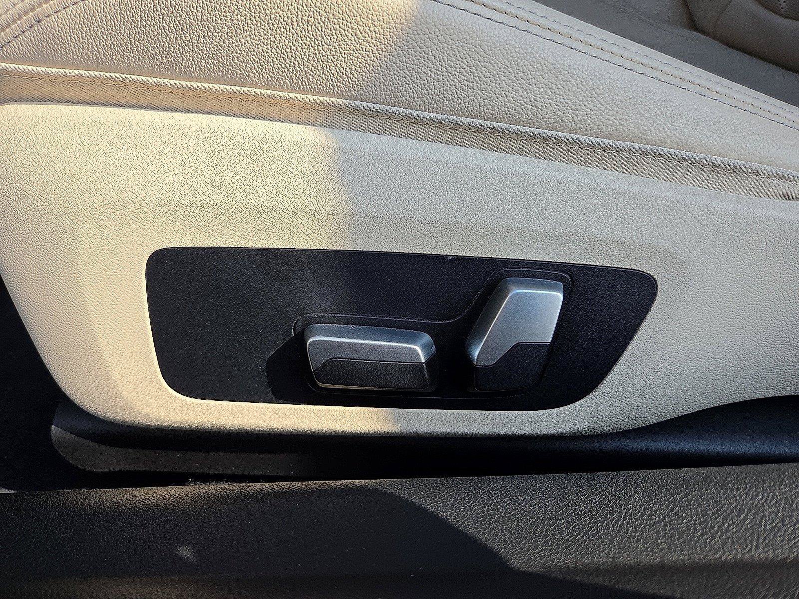 Used 2022 BMW 230i Coupe w/ Convenience Package RWD image 17