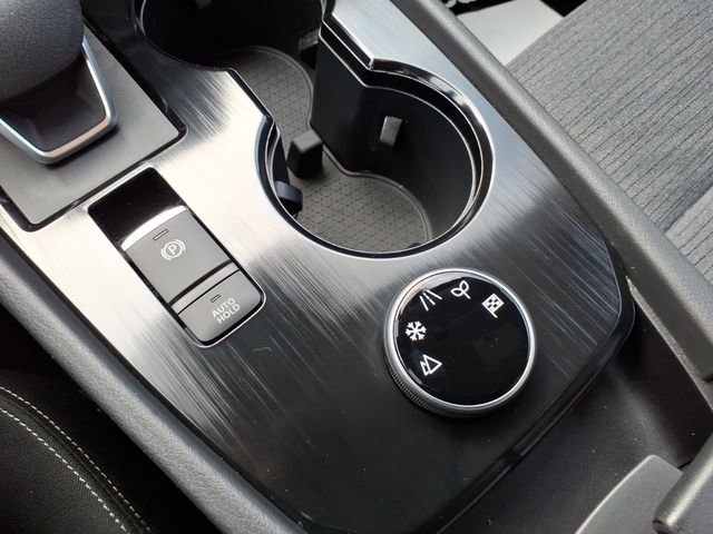 Used 2023 Nissan Rogue SV image 30