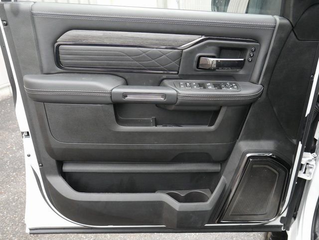 Used 2025 RAM 3500 Limited AWD/4WD image 16