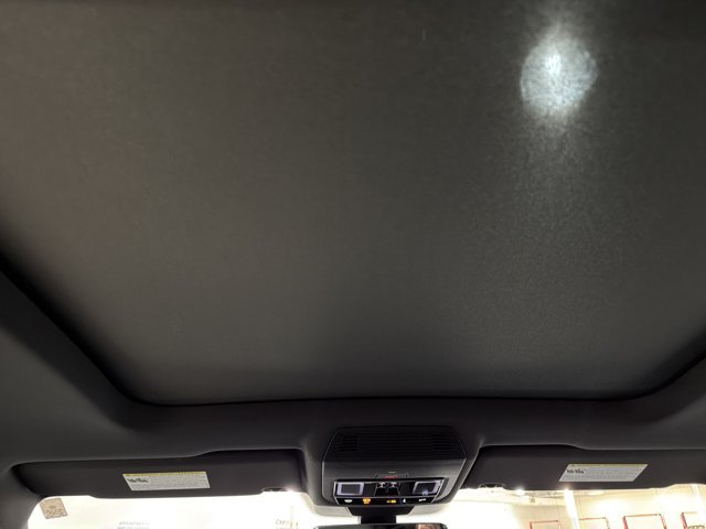 New 2026 Volkswagen Tiguan SE R-Line AWD/4WD image 27