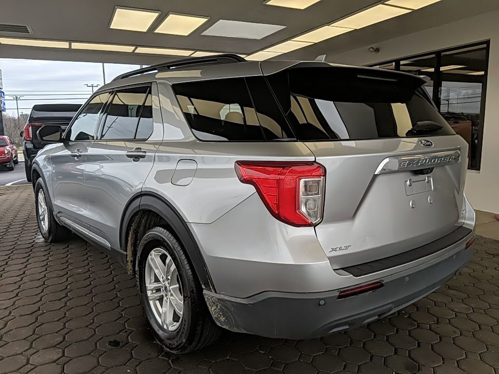 Used 2020 Ford Explorer XLT w/ Comfort Package image 10
