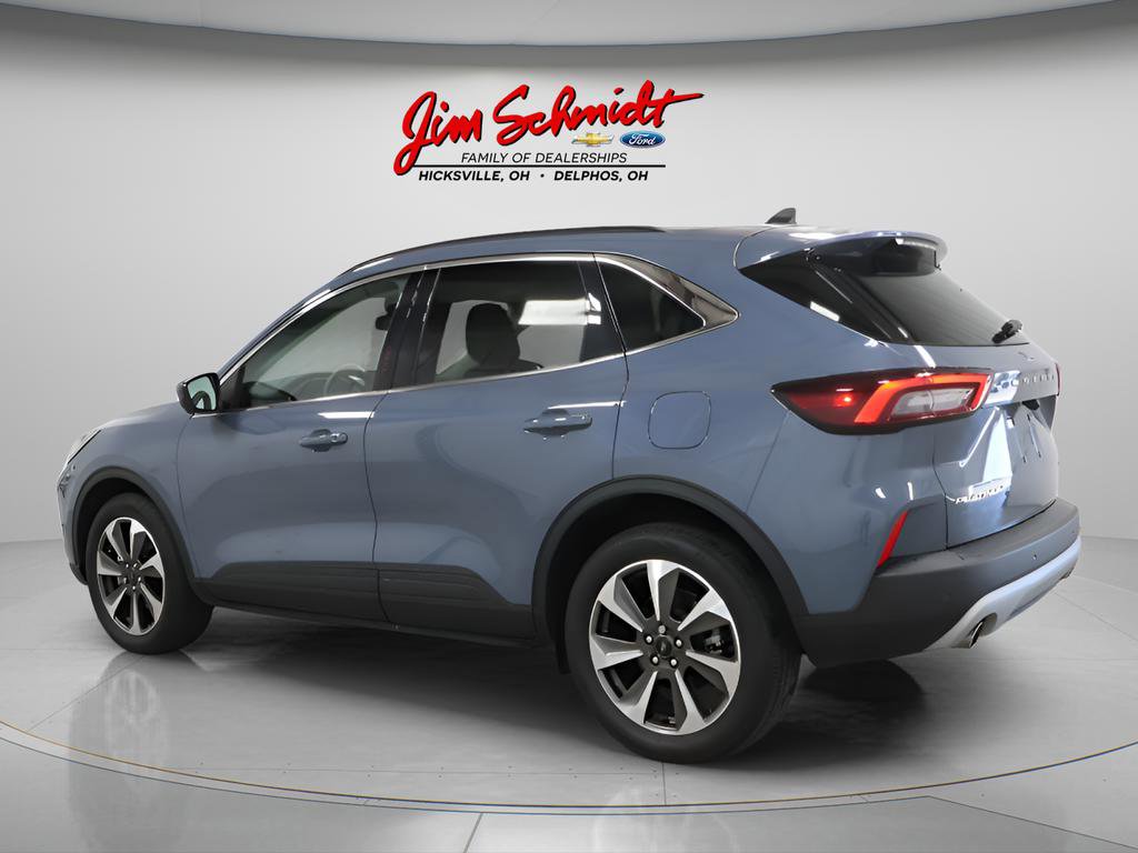 Used 2023 Ford Escape Platinum image 4