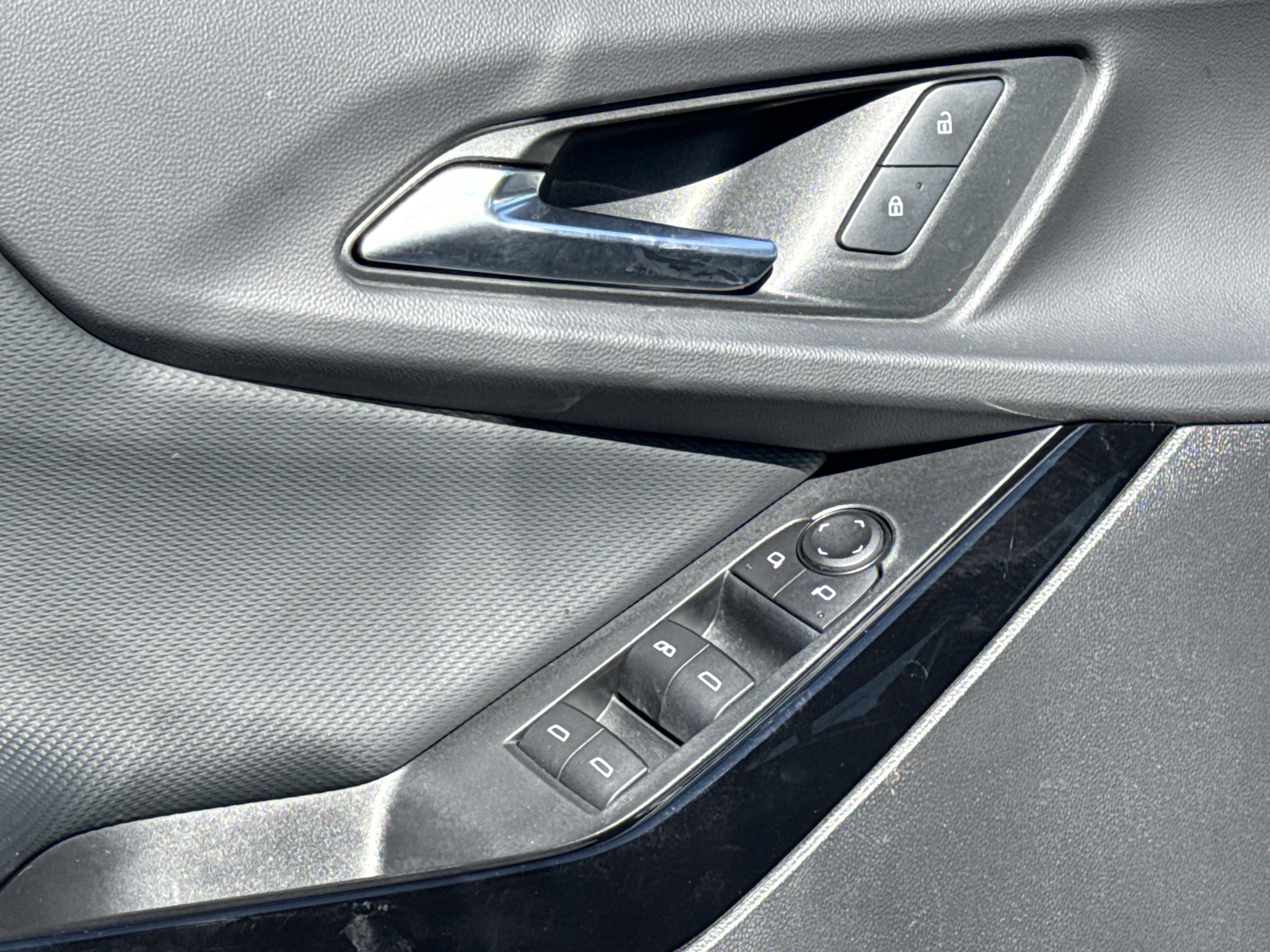 Certified 2025 Chevrolet Equinox LT image 15