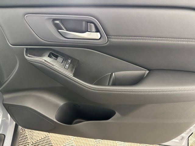 New 2026 Nissan Rogue Dark Armor AWD/4WD image 19