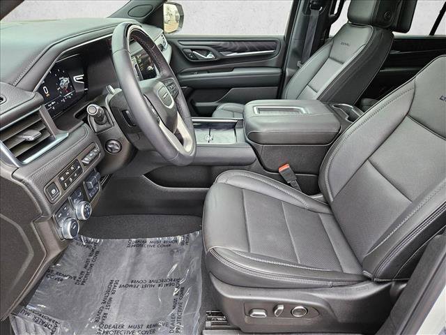 Used 2024 GMC Yukon XL Denali w/ Advanced Technology Package AWD/4WD image 18