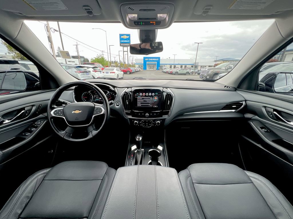 Used 2018 Chevrolet Traverse Premier w/ Driver Confidence II Package FWD image 18