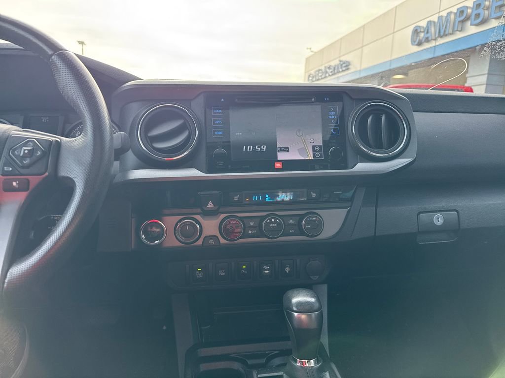 Used 2017 Toyota Tacoma TRD Sport image 22