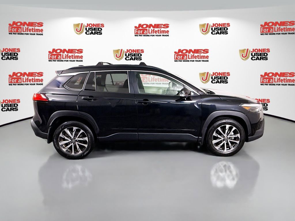 Certified 2023 Toyota Corolla Cross XLE w/ Convenience Package image 18
