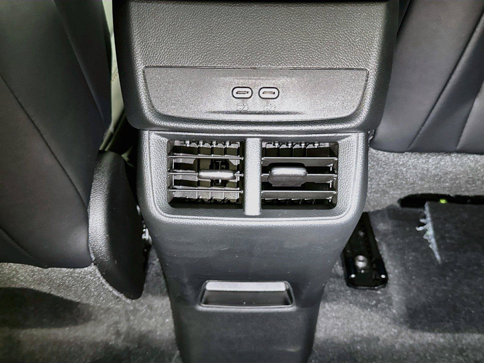 New 2027 GMC Terrain AT4 w/ Technology Package II AWD/4WD image 14