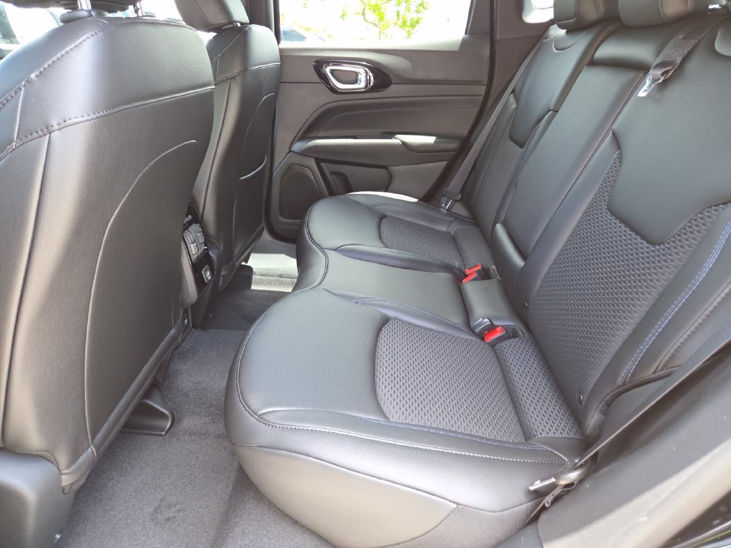 New 2026 Jeep Compass Latitude AWD/4WD image 22