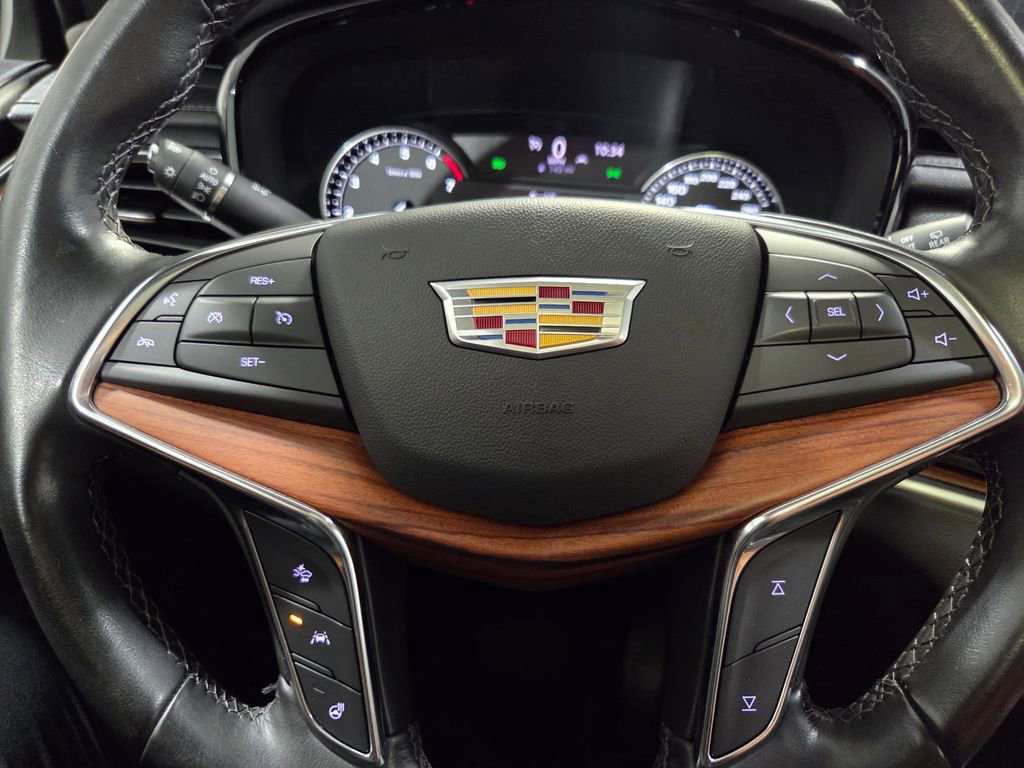 Used 2022 Cadillac XT5 Premium Luxury image 6