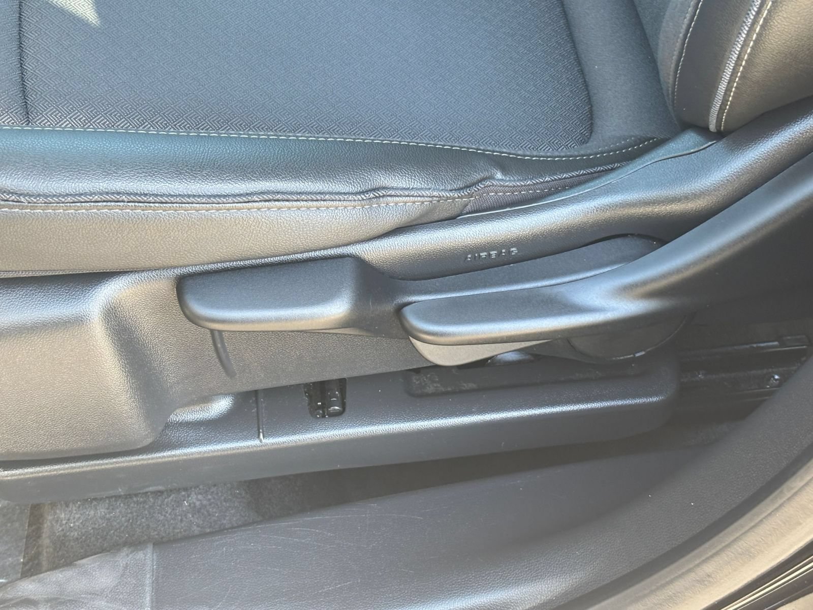 Used 2025 Buick Encore GX Preferred FWD image 22