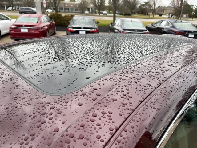 Used 2023 Lincoln Nautilus Reserve image 11