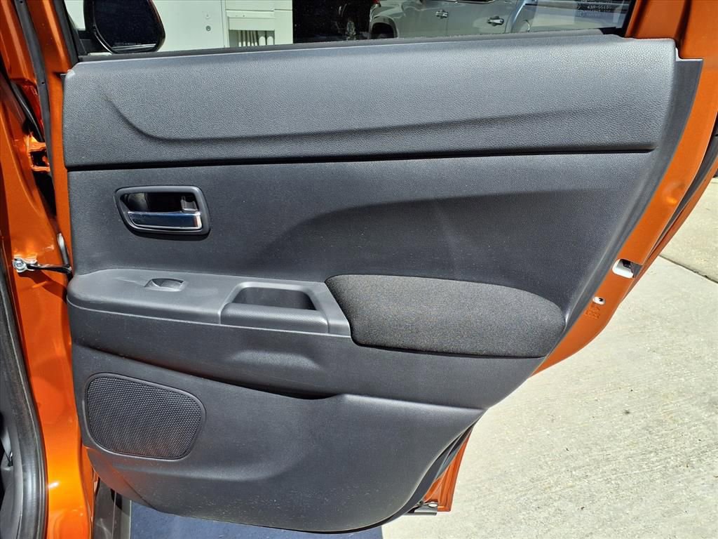 Used 2022 Mitsubishi Outlander Sport ES FWD image 11