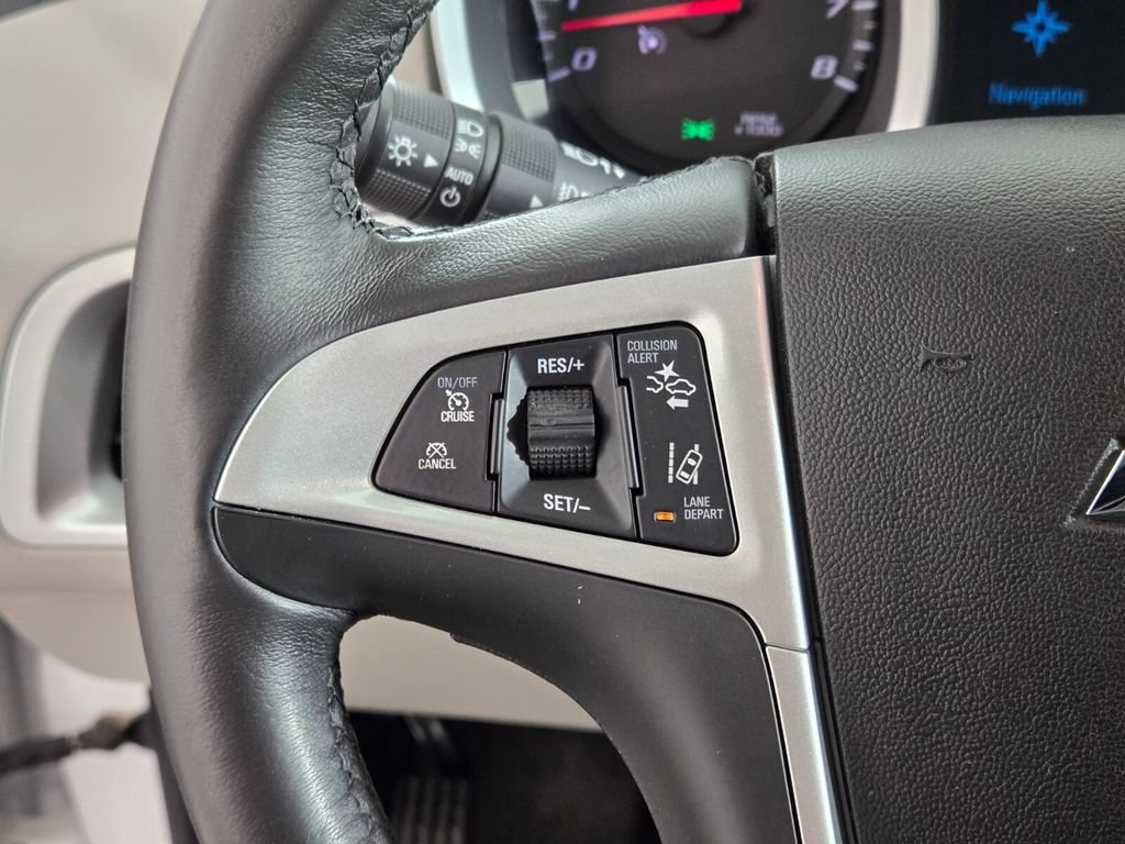 Used 2015 Chevrolet Equinox LTZ AWD/4WD image 27