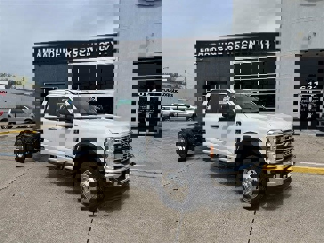 New 2025 Ford F550 4x4 SuperCab Super Duty