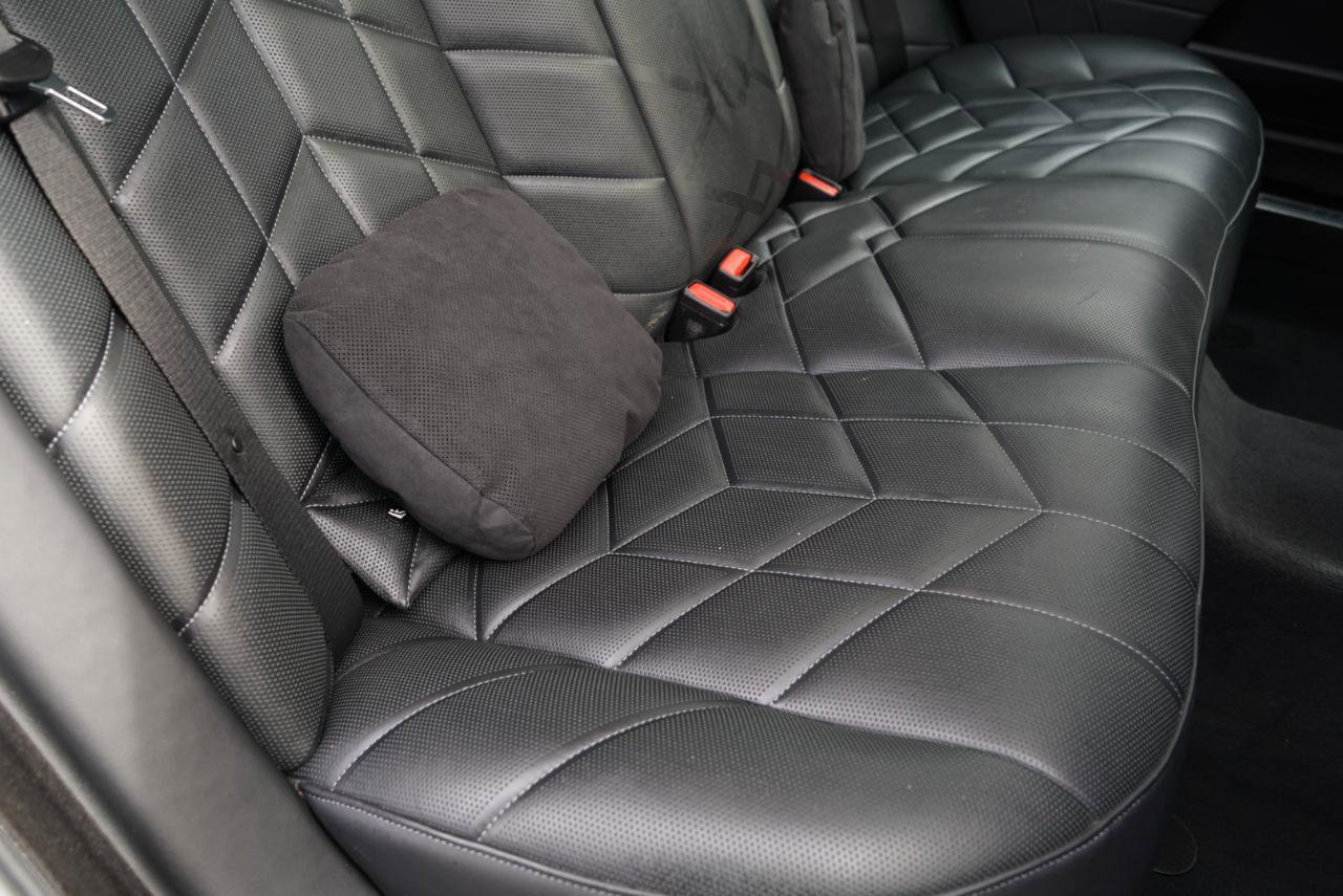 Used 2023 BMW 760i xDrive w/ Executive Package image 62