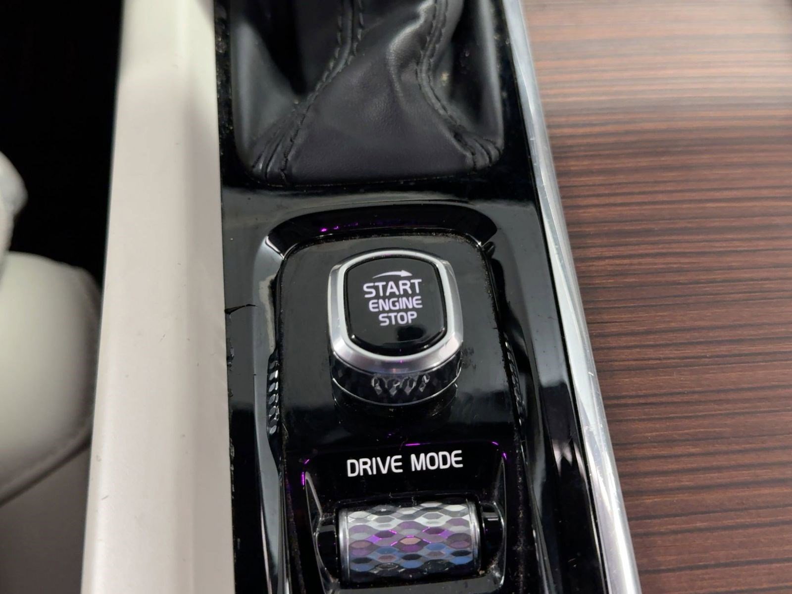 Used 2019 Volvo S60 T5 Momentum image 26