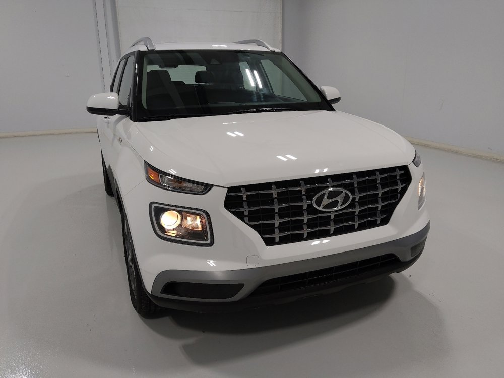 Used 2022 Hyundai Venue SEL image 14
