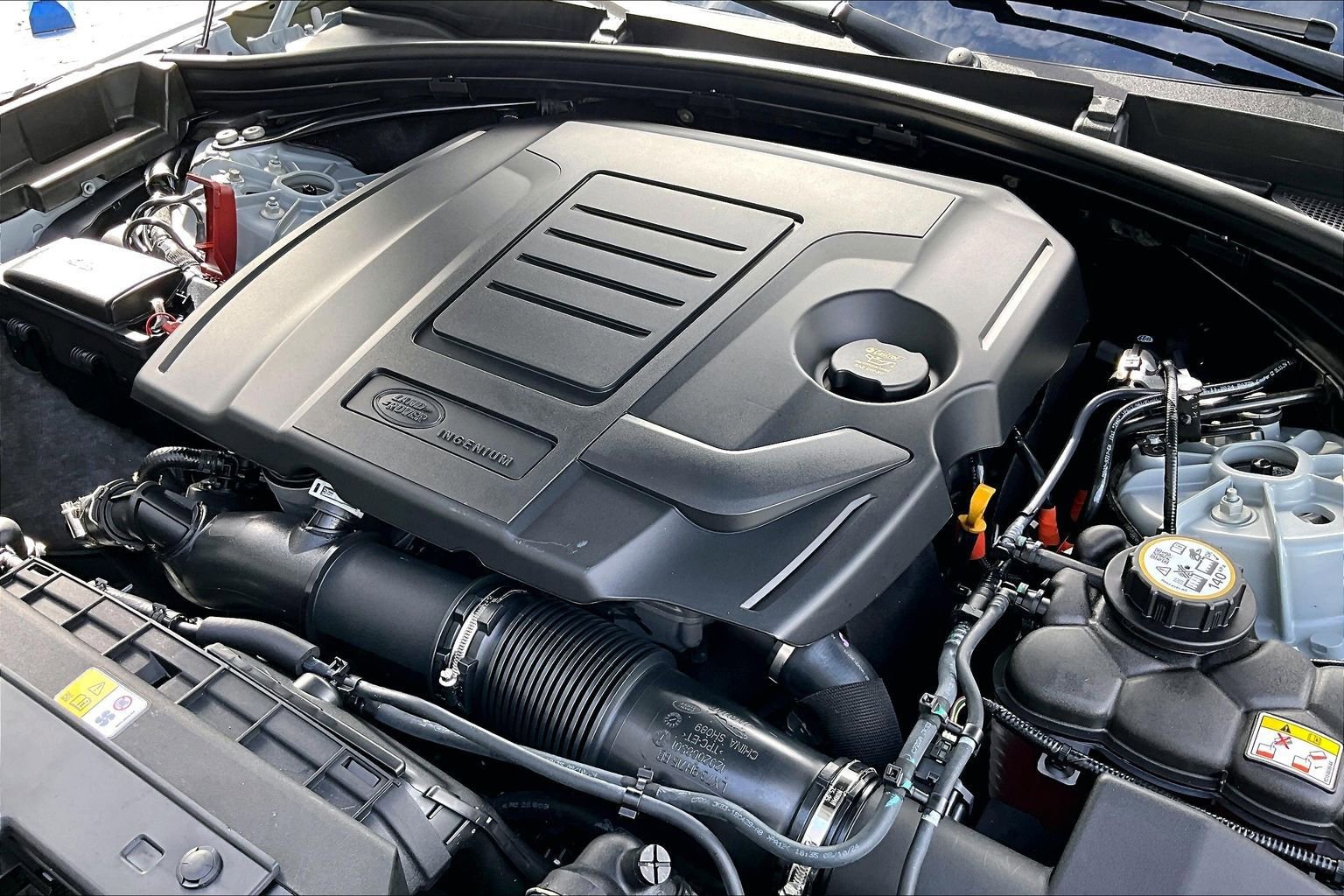 Used 2026 Land Rover Range Rover Velar Dynamic SE image 31