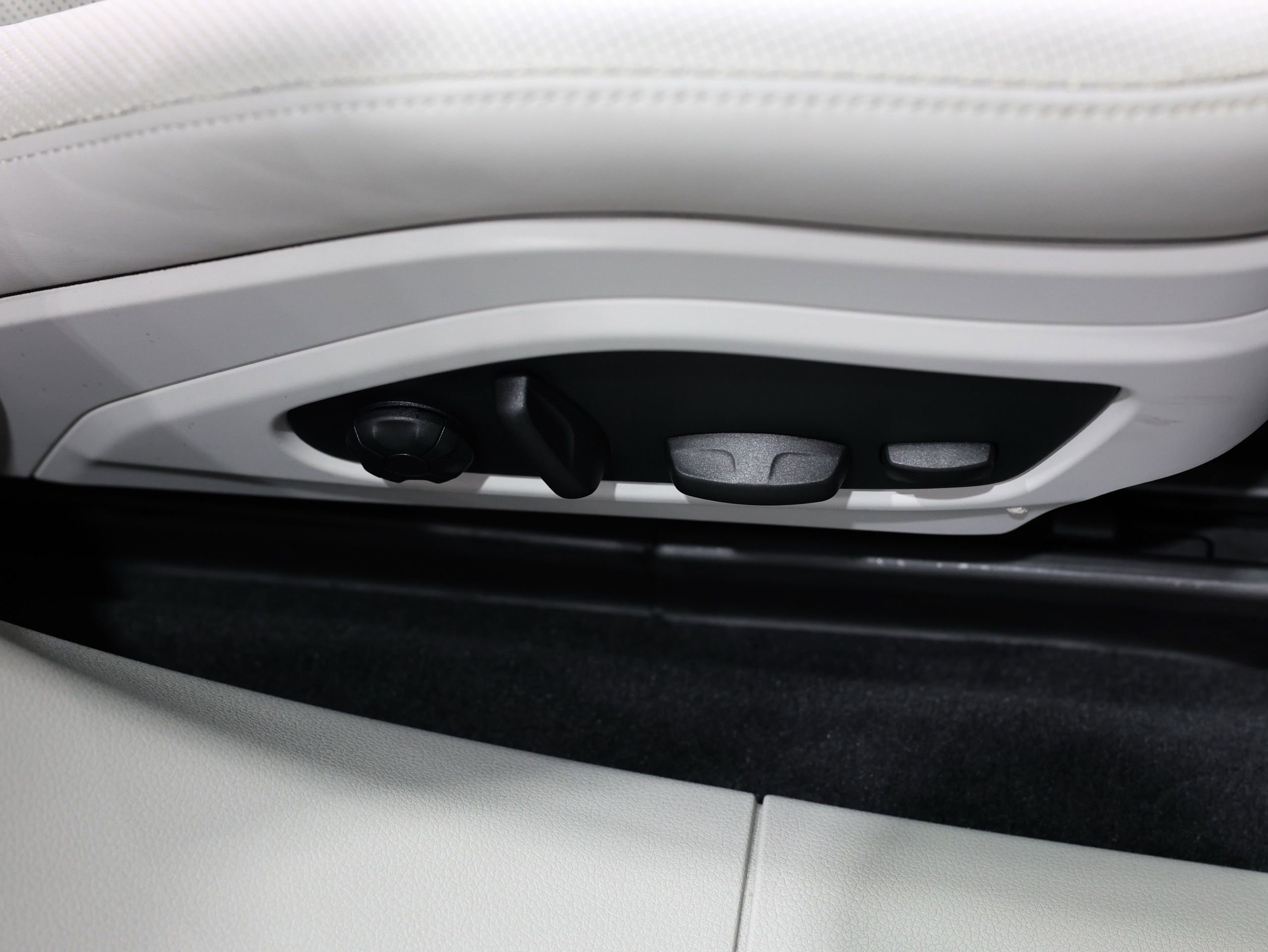 Used 2023 Porsche Panamera Turbo S image 55